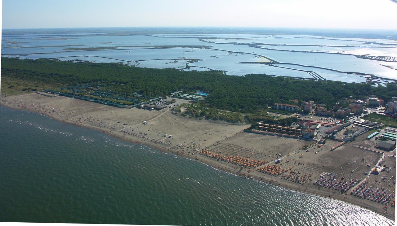 Hotel Umberto Rosolina Mare Exterior photo